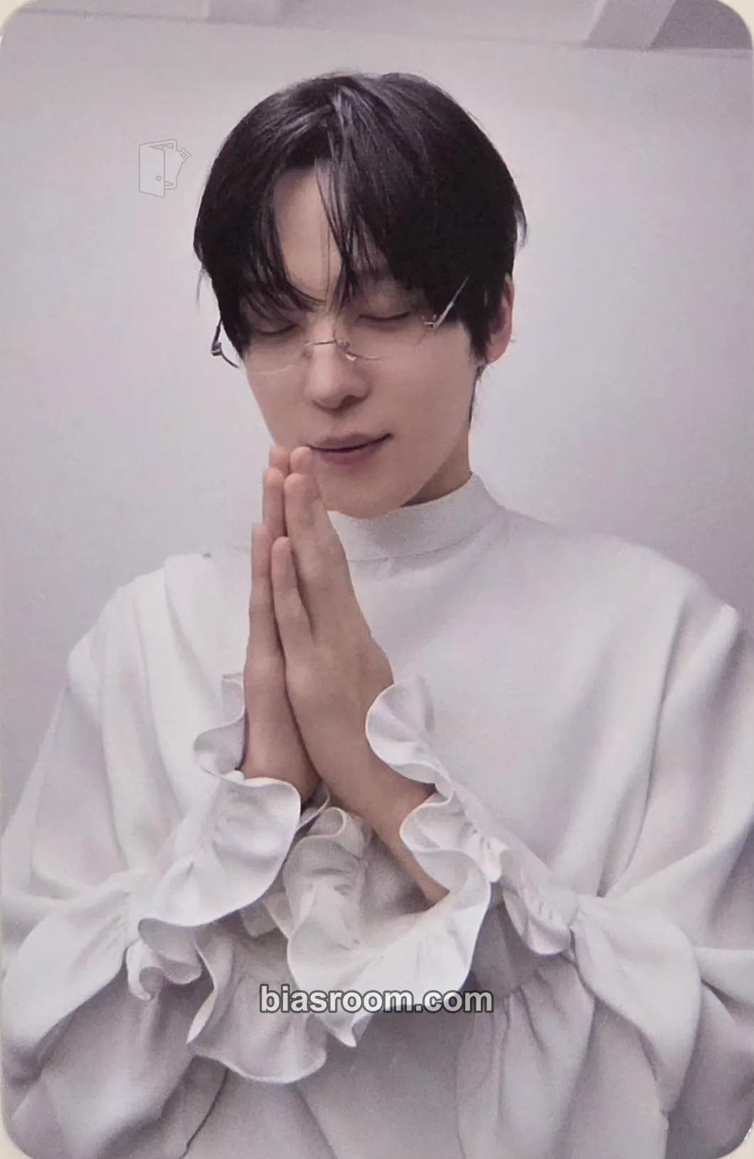 Yunho ANITEEZ IN DEJA VU Photocard - ATEEZ - ATEEZ K-pop photocard