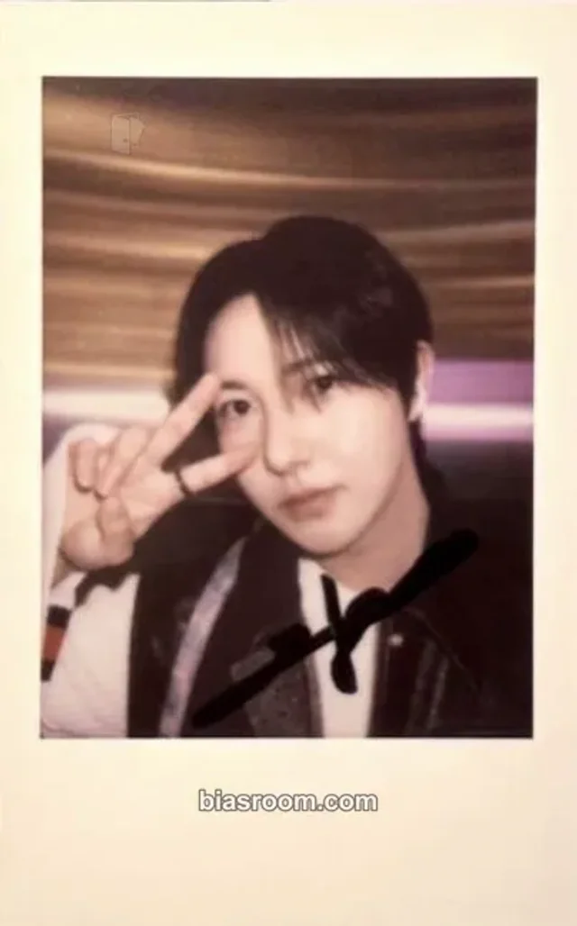 NCT DREAM - Renjun - Dreamscape Album kmstation video call/fancall round 3 polaroid printed signature