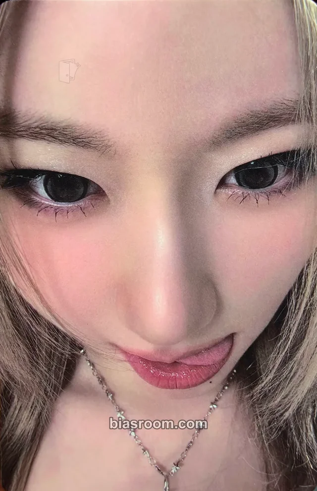 Chaeryeong ITZY Motto K-pop photocard