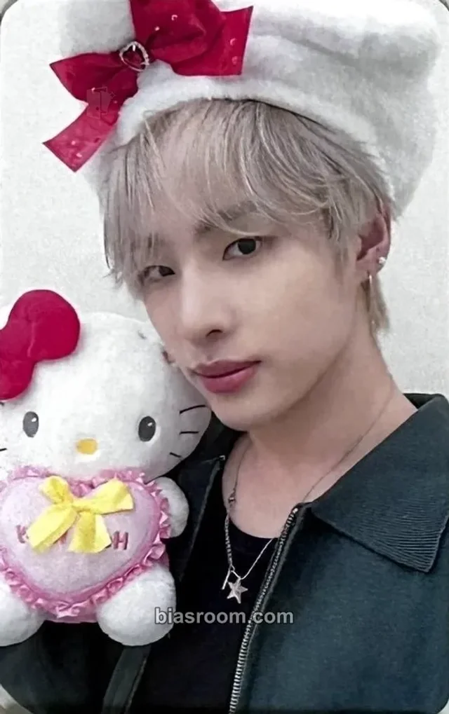 BAE173 - Muzin - NEW CHAPTER : DESEAR Album sanrio