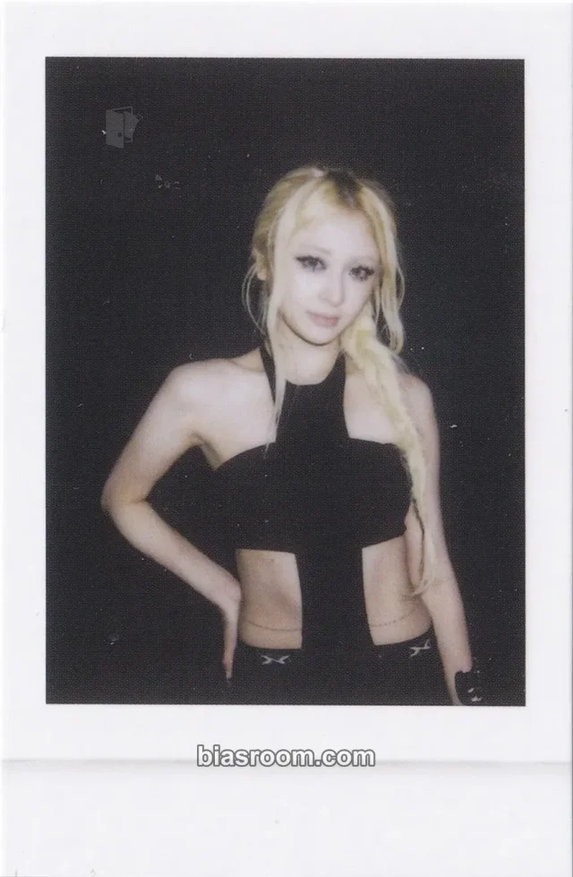 LE SSERAFIM - Huh Yunjin - Made My Night Album polaroid trading card merch photocard
