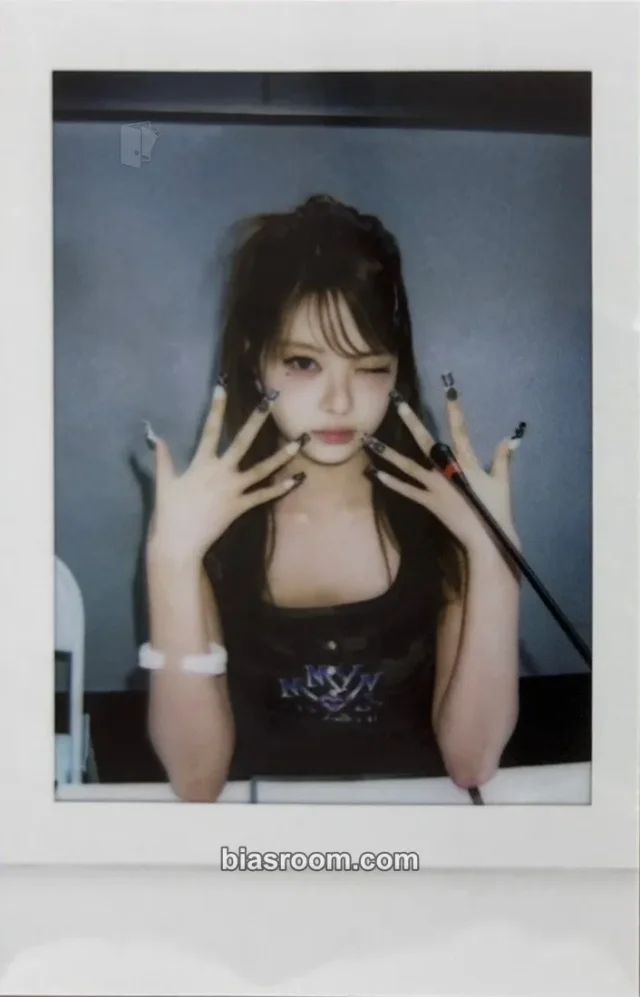 LE SSERAFIM - Hong Eunchae - Made My Night Album trading card polaroid merch photocard