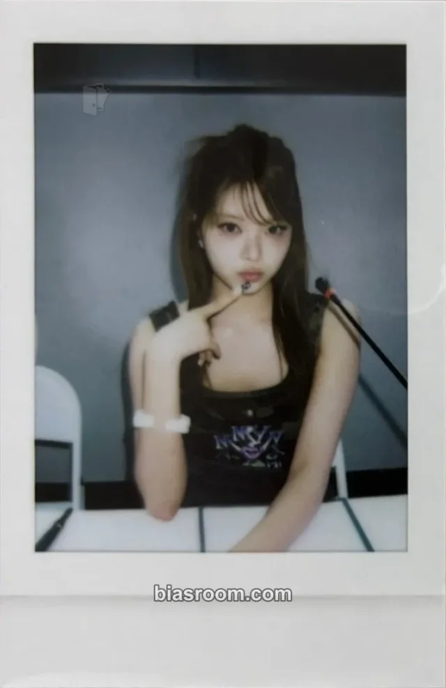 LE SSERAFIM - Hong Eunchae - Made My Night Album polaroid trading card merch photocard