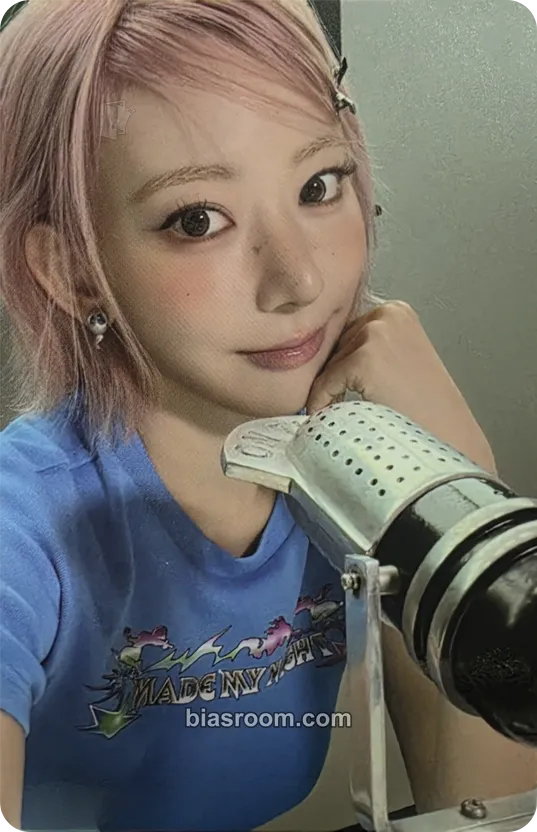 Sakura Made My Night Photocard - LE SSERAFIM - LE SSERAFIM K-pop photocard