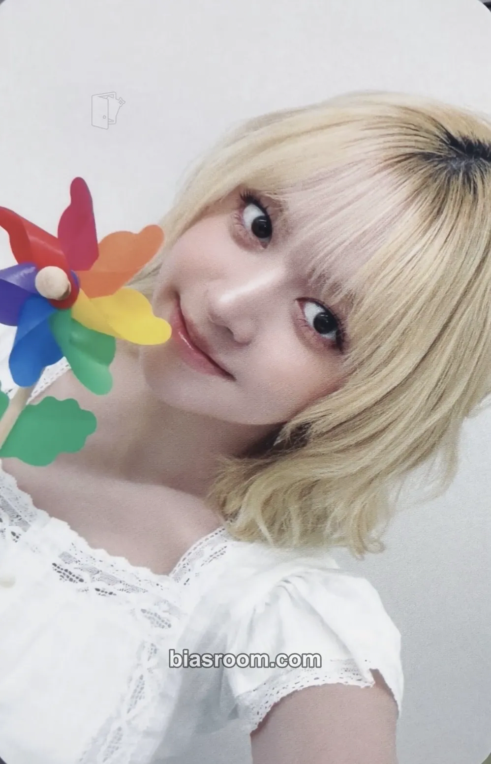 Lily Heavy Serenade Photocard - NMIXX - NMIXX K-pop photocard