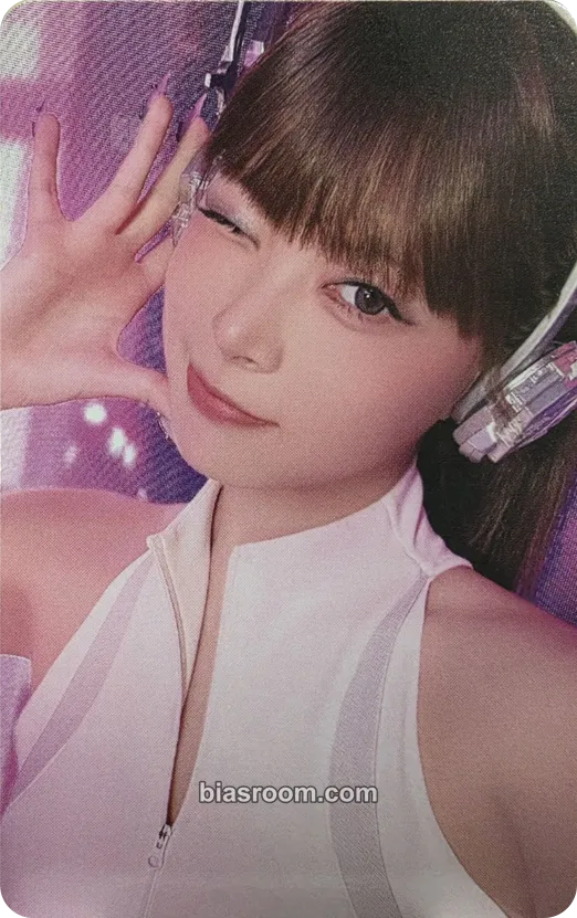 Hong Eunchae Made My Night Photocard - LE SSERAFIM - LE SSERAFIM K-pop photocard
