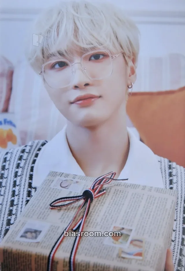 ATEEZ - Seonghwa - Atiny Room - 4th Anniversary Other postcard photo set merch inclusion