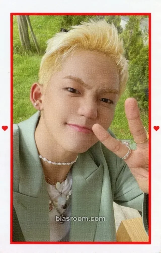TREASURE - Choi Hyunsuk - 2nd Anniversary Other 2nd anniversary magazine photocard random photocard