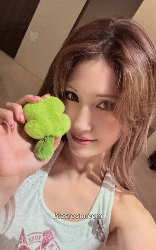 Jeon Somi - Jeon Somi - 2026 Black Lucky Draw Event Other purchase benefit the black label (tbl) shop