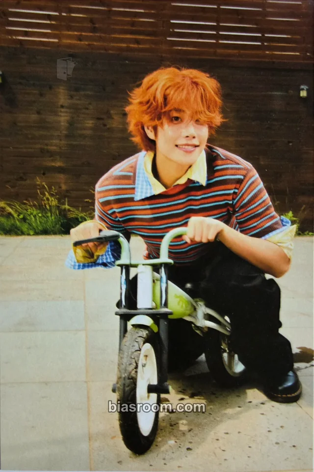 ASTRO - MJ - Right..? (MJ Solo) Album album inclusion postcard dork version