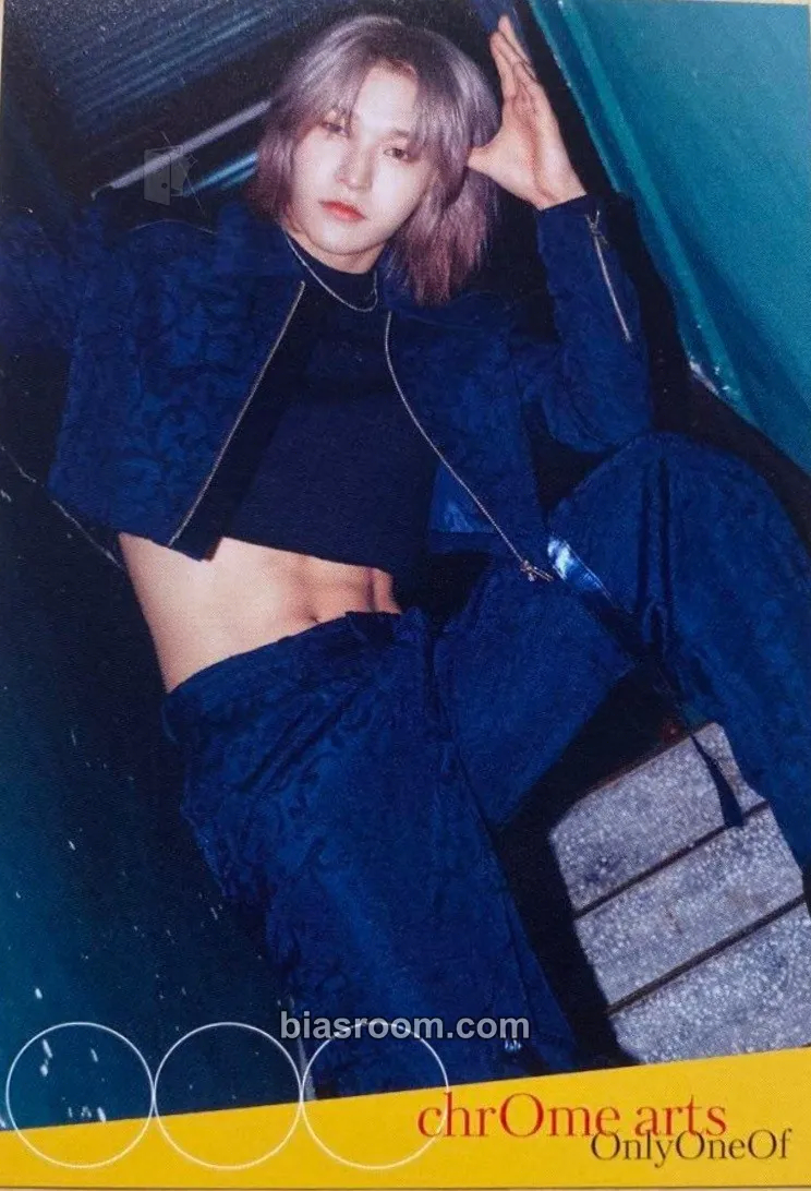 JunJi chrOme arts Photocard - OnlyOneOf - OnlyOneOf K-pop photocard