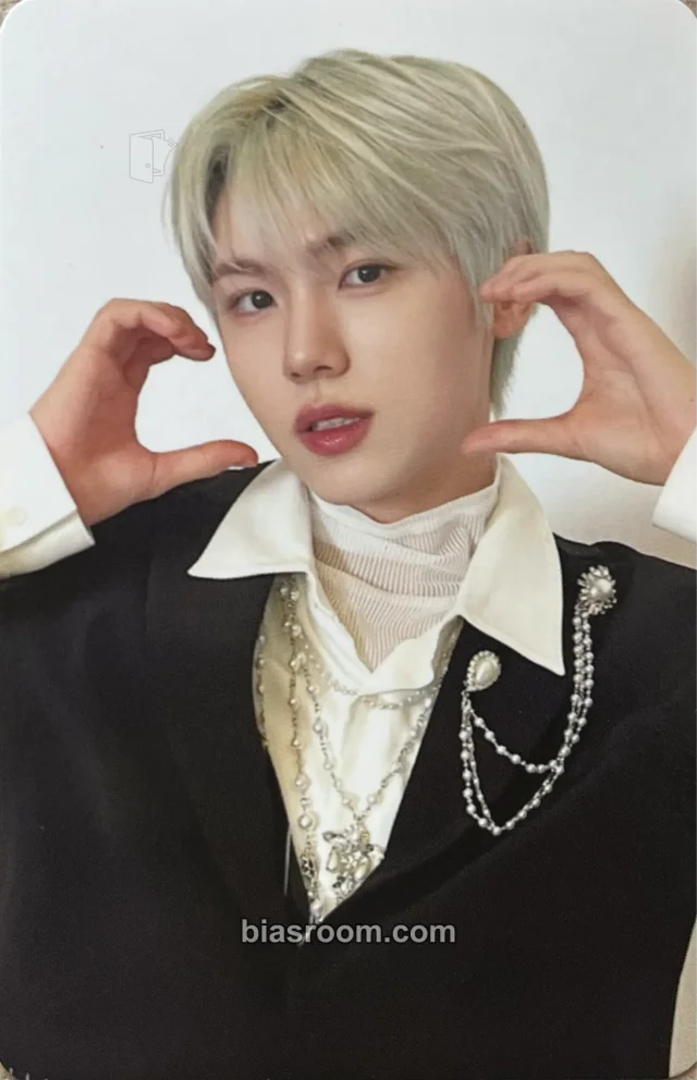 CRAVITY - Seongmin - The 1st World Tour 'MASTERPIECE' Event merch photocard photo set concert