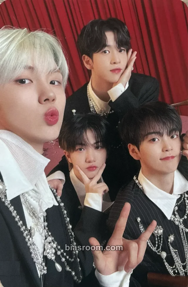 CRAVITY - Seongmin & Hyeongjun & Wonjin - The 1st World Tour 'MASTERPIECE' Event trading card merch photocard concert