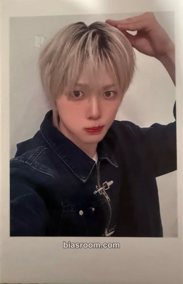 idntt - Kim SeongJun - yesweare Album polaroid jump up round 2 video call/fancall
