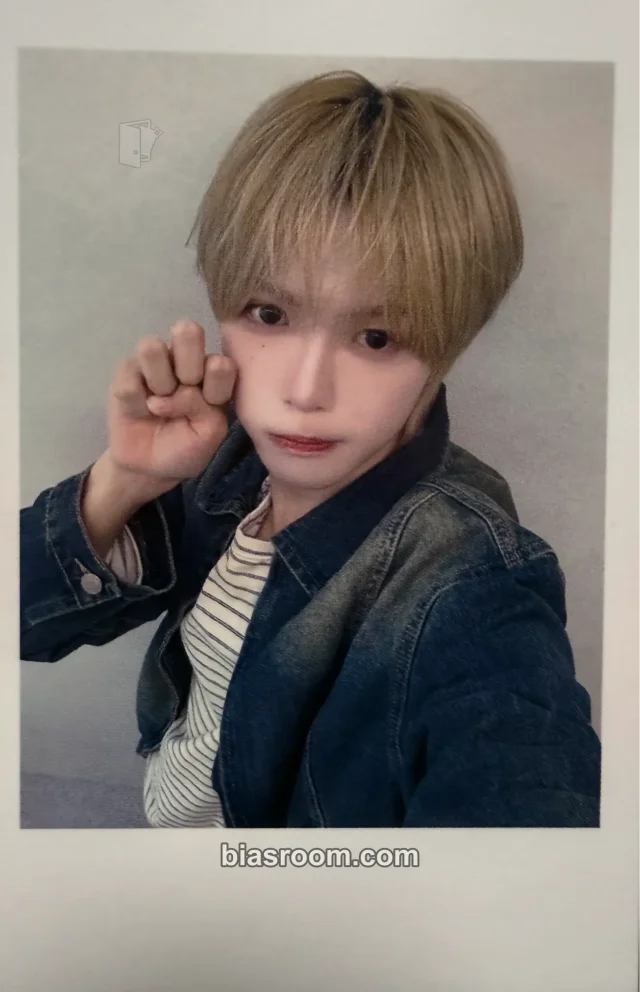 idntt - Kim SeongJun - yesweare Album polaroid jump up round 17 fansign