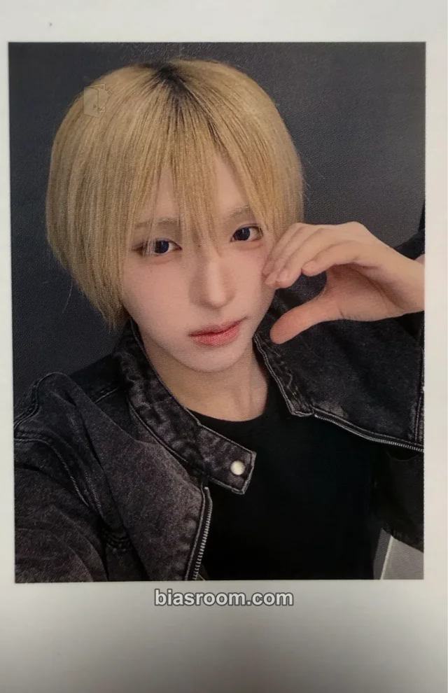 idntt - Lee CheongMyeong - yesweare Album polaroid jump up round 17 fansign