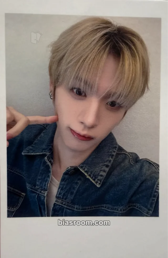 idntt - Choi TaeIn - yesweare Album polaroid jump up round 17