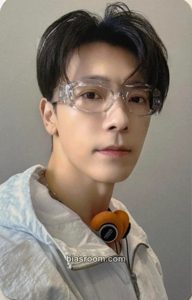 SUPER JUNIOR - Donghae - 2025 Season's Greetings - Brunch Lab Other season's greetings photo pack