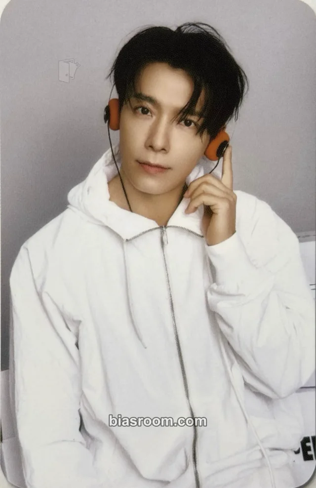 SUPER JUNIOR - Donghae - 2025 Season's Greetings - Brunch Lab Other photo pack season's greetings
