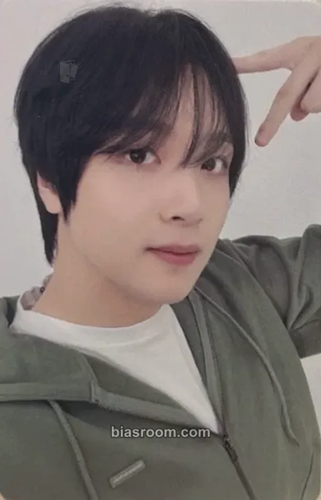 NCT DREAM - Haechan - Beat It Up Album pob (pre-order benefit) withfans / yizhiyu (yzy) beat it up version