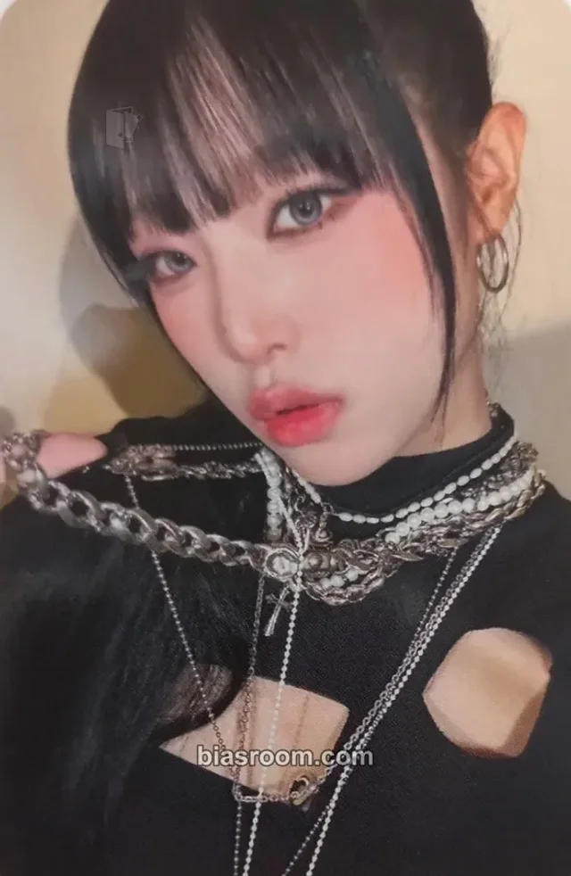 Yena - Yena - NEMONEMO Album apple music pob (pre-order benefit)