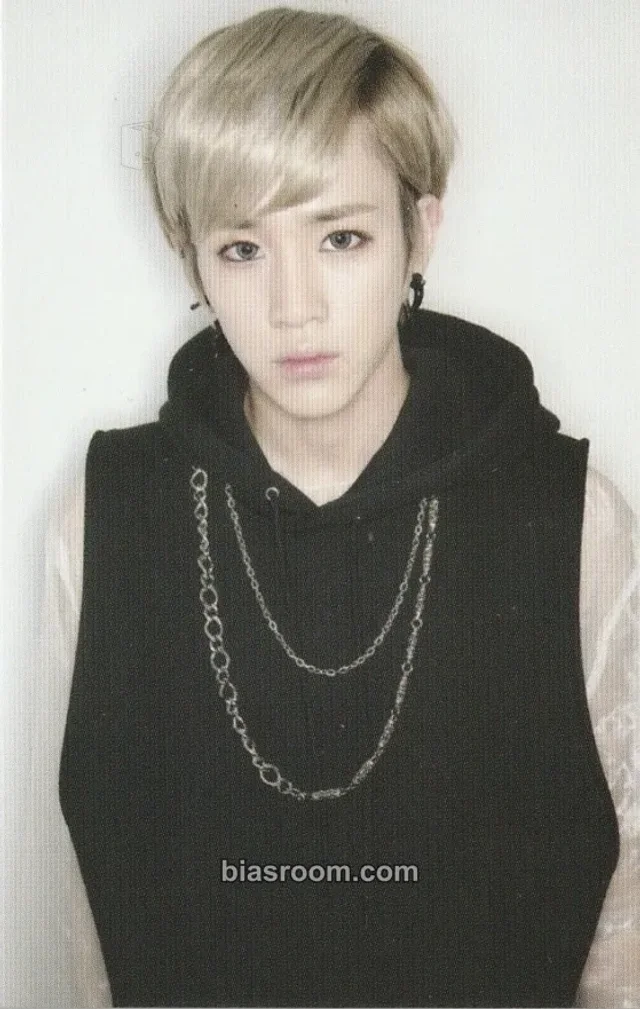 XENO-T - B-Jyoo - Arario Album album photocard black version