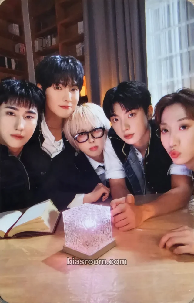 ONEWE - O! New E!volution VI Event concert merch photocard group day 1 version