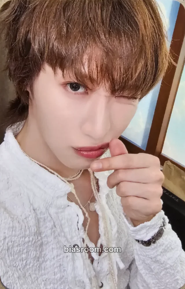 ONEWE - Dongmyeong - 面 : Unknown Atlas Album everline