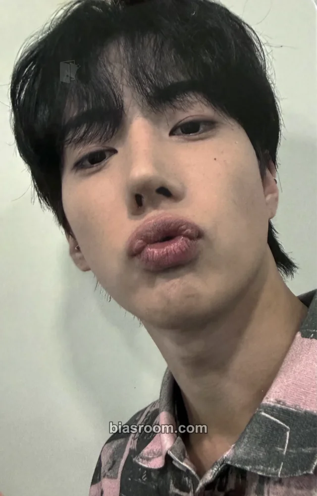 ONE PACT - Jongwoo (Ze:U) - PARADOXX Album dmc music round 3 video call/fancall