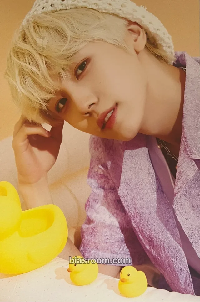 CRAVITY - Seongmin - SUMMER CCREW Pop-Up Store Event postcard merch inclusion item set photo set