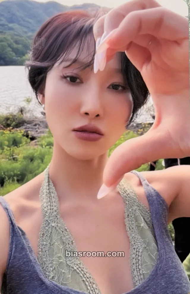 MAMAMOO - Hwasa - 4WARD World Tour Event pop-up australia purchase benefit