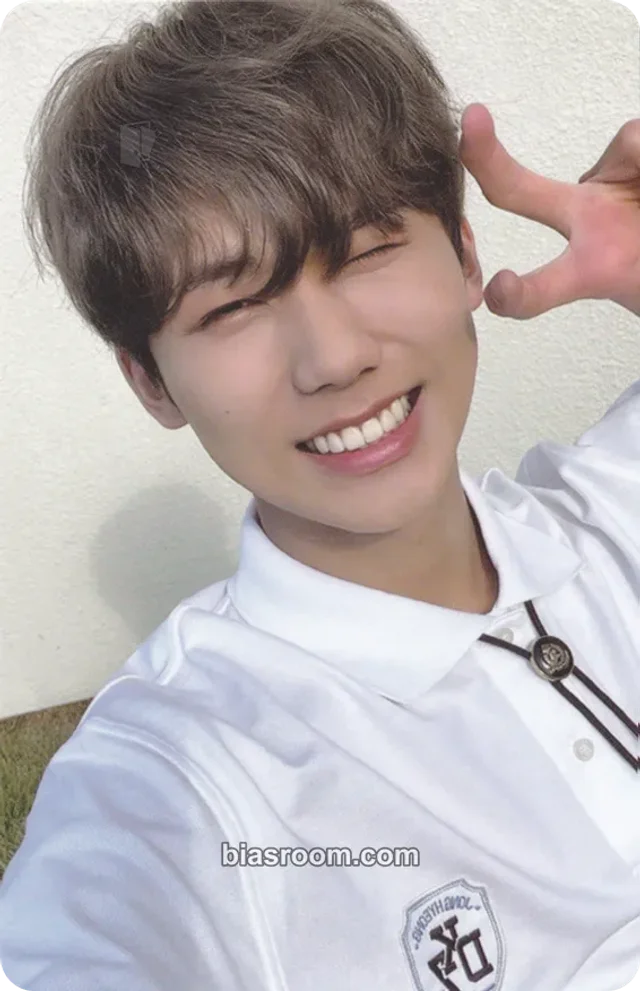 DKZ - Juone - PAUSE (Photobook and Kit) Other photobook photocard