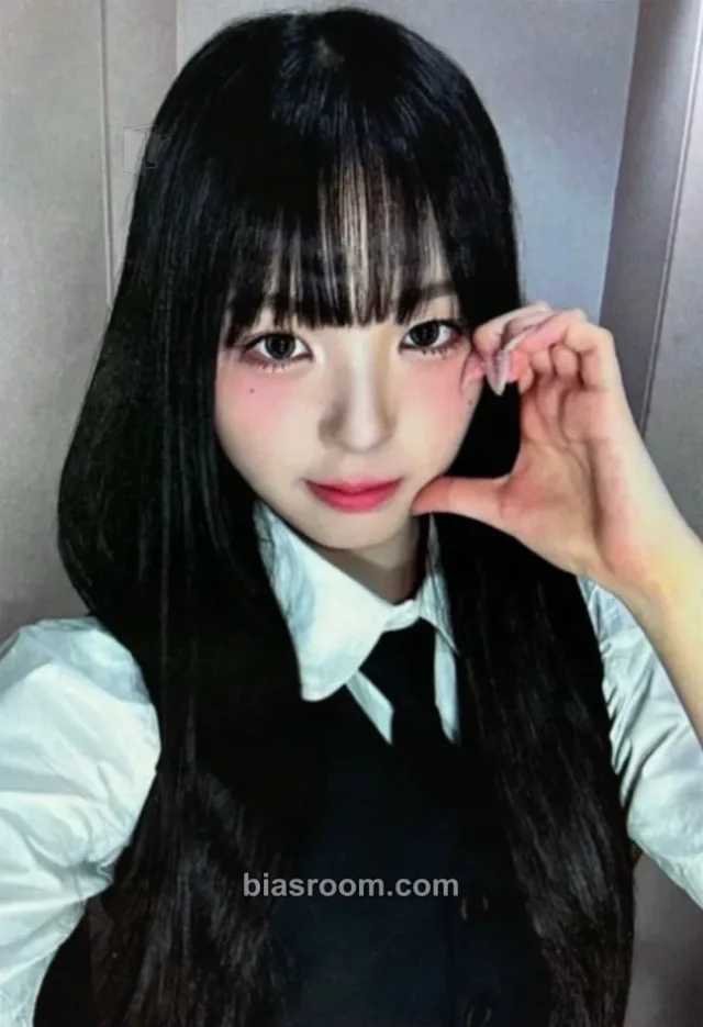 tripleS - Chaewon - 2024 HongKong Fanmeeting Event iminitv hong kong fan meeting entrance/attendance benefit mini postcard