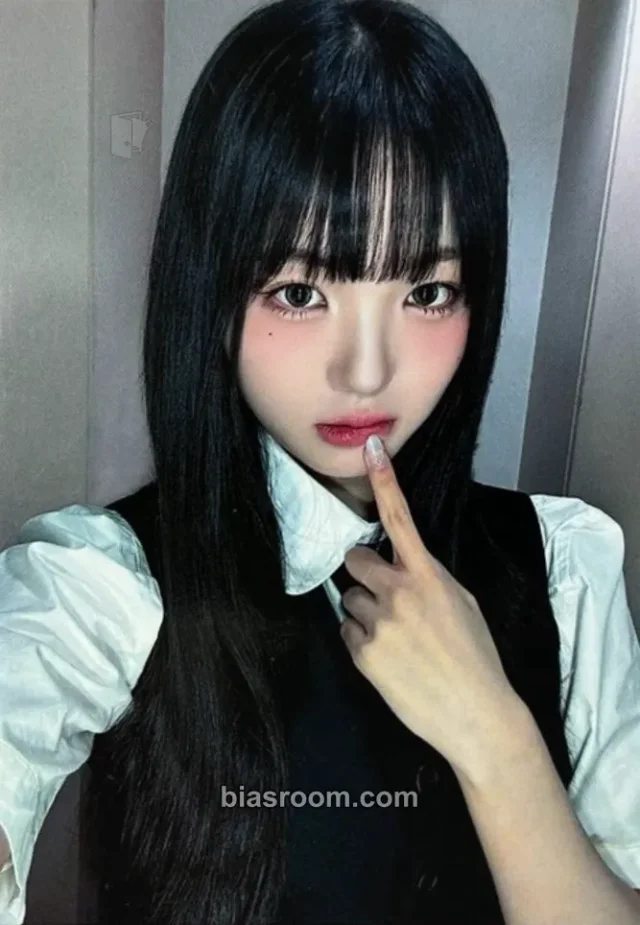 tripleS - Chaewon - 2024 HongKong Fanmeeting Event iminitv mini postcard hong kong entrance/attendance benefit fan meeting