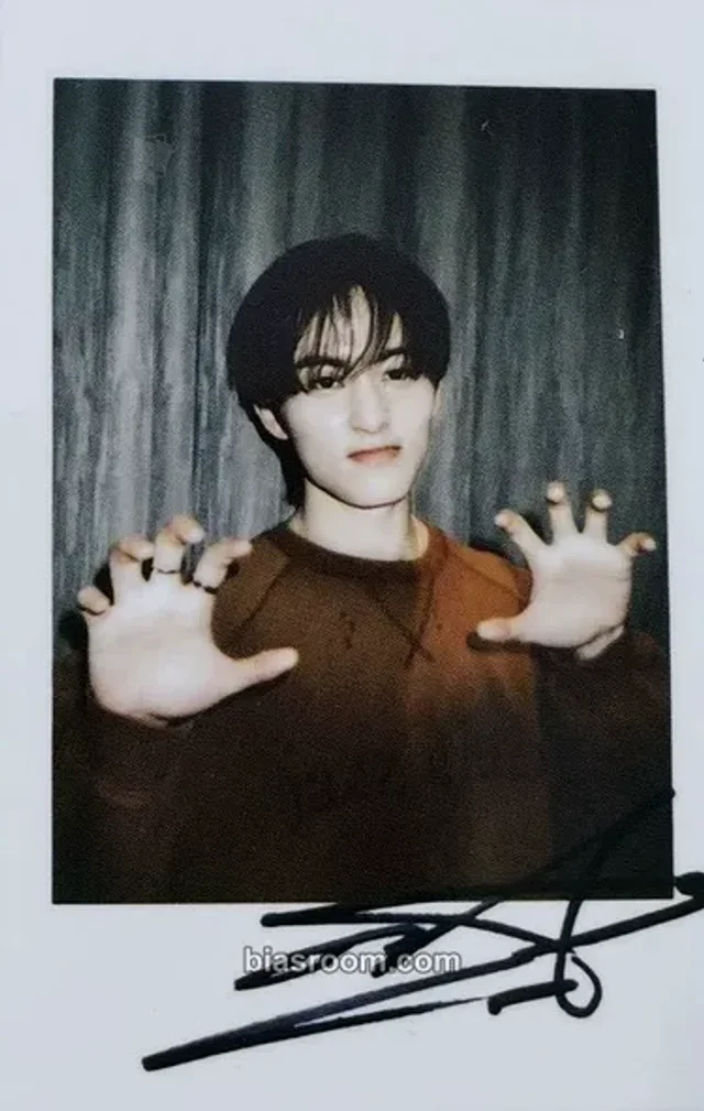 NCT DREAM - Mark - Beat It Up Album withfans / yizhiyu (yzy) fansign shanghai polaroid printed signature