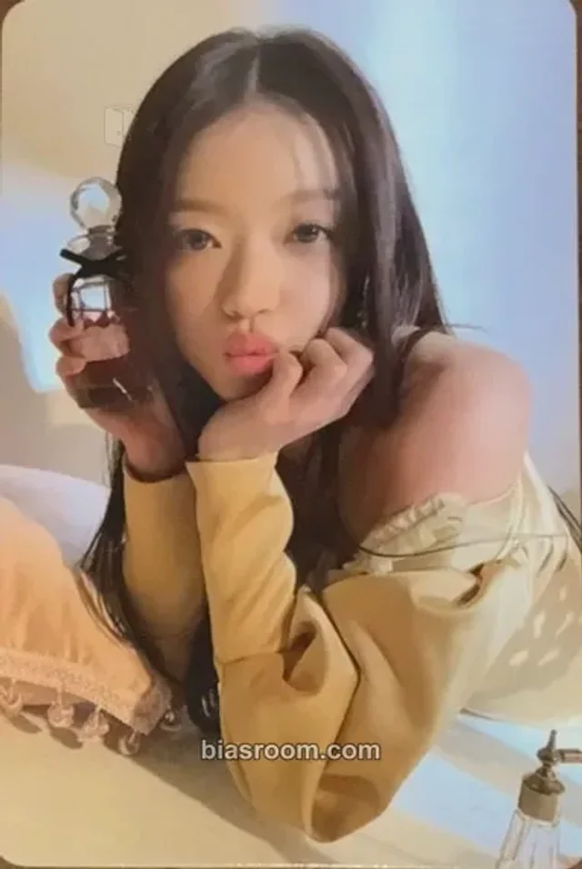 OH MY GIRL - YooA - Real Love Album album photocard