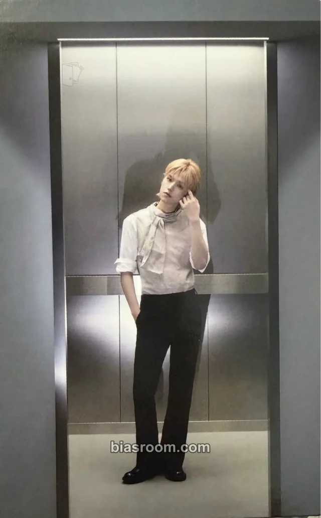 BOYNEXTDOOR - Riwoo - Knock On Vol. 2 Tour Event random pack 3/7 domestic (kr) merch photocard trading card
