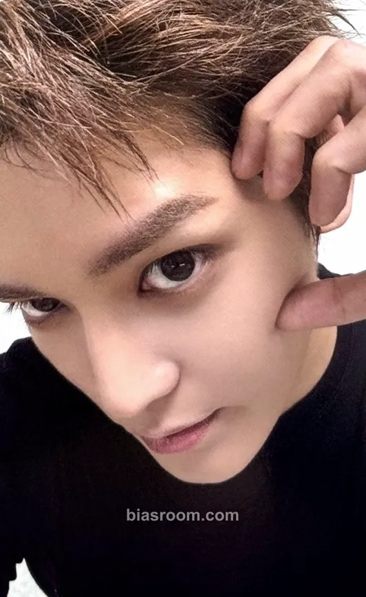 Taeyong BLINGY Photocard - NCT 127 - NCT 127 K-pop photocard