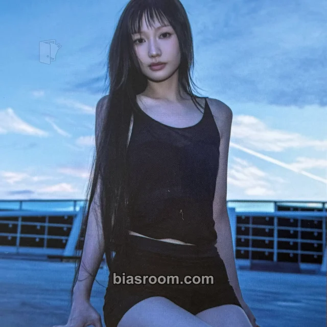 Ryu Sujeong - Sujeong - ALL THE COLORS I AM Album square card album inclusion