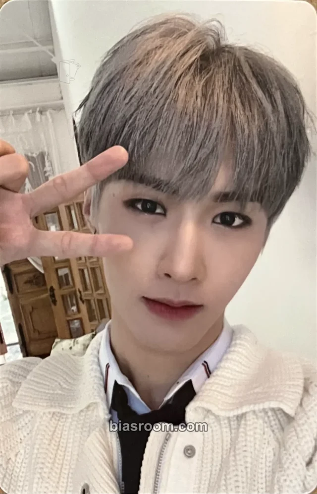 MIRAE - Khael - Marvelous Album album photocard preppy version