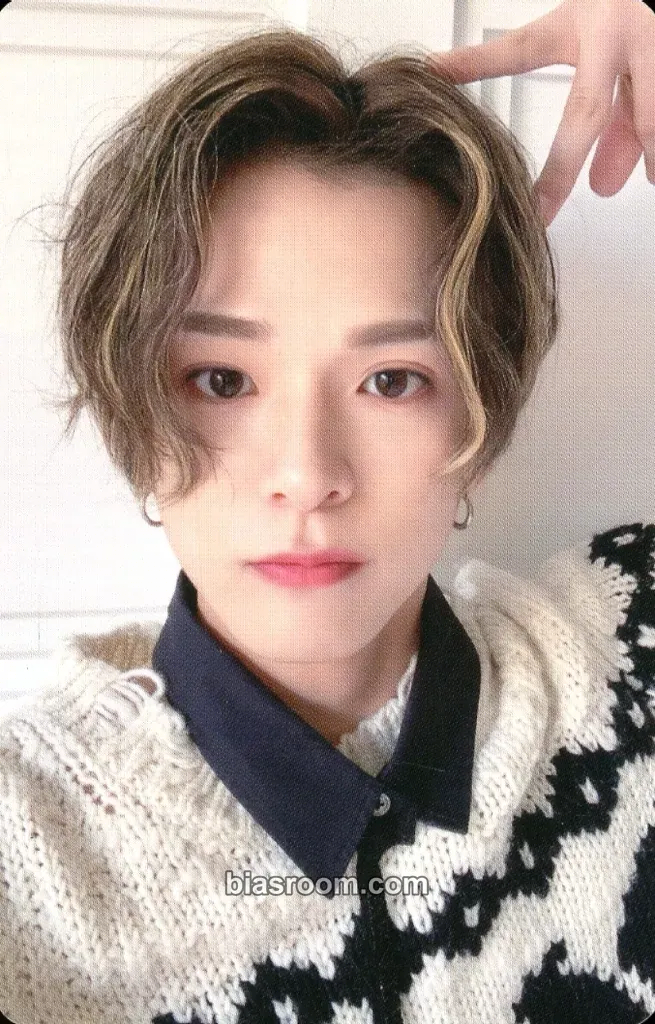 Asahi Treasure in the Night Garden Photocard - TREASURE - TREASURE K-pop photocard