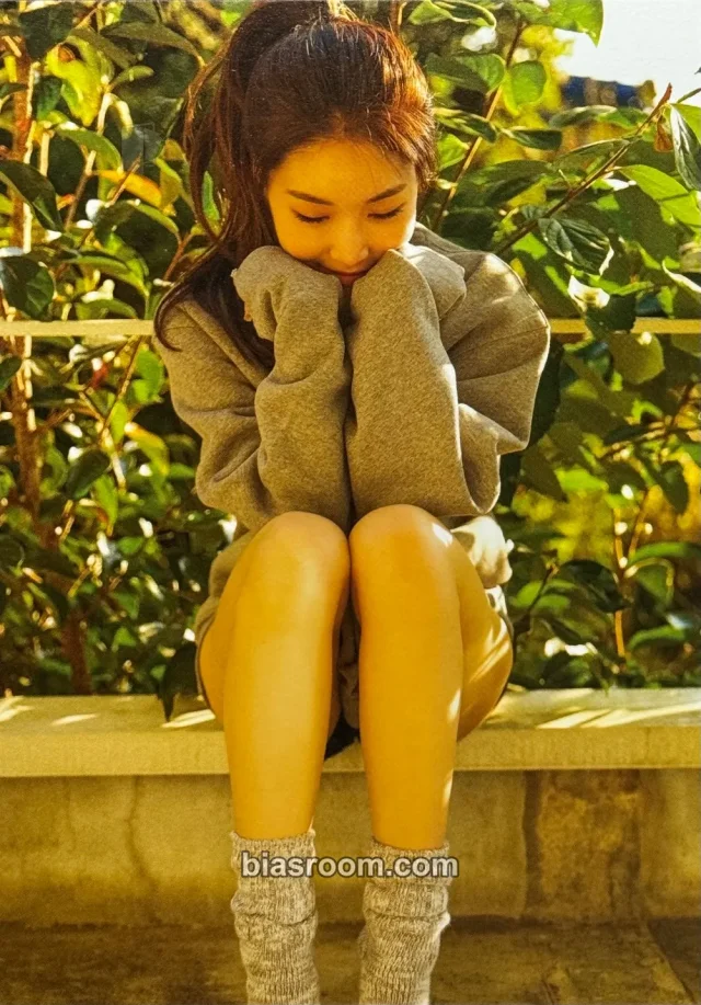 Chung Ha - Chung Ha - 2018 Birthday Fanmeeting Event fan meeting postcard item set