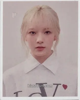 Moon Sua The Billage of Perception: Chapter Three Photocard - Billlie - Billlie K-pop photocard