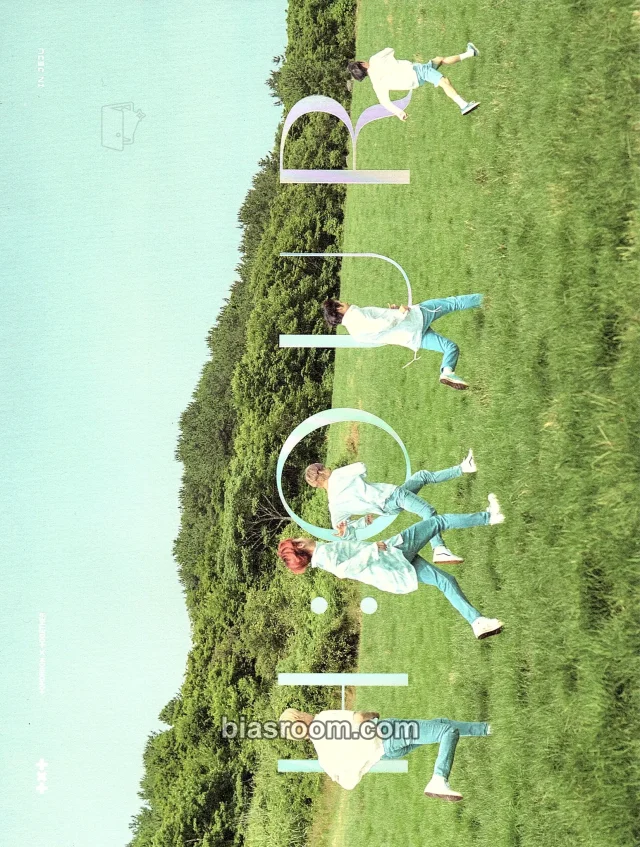 TOMORROW X TOGETHER - Other mini poster photobook inclusion