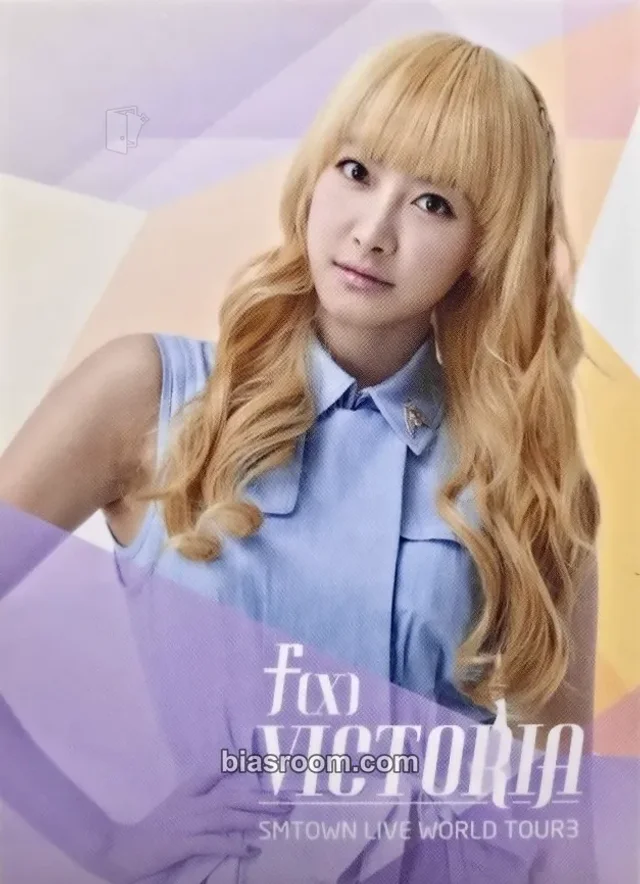 f(x) - Victoria - SM Town Live World Tour III Event B version merch photocard tour exclusive trading card