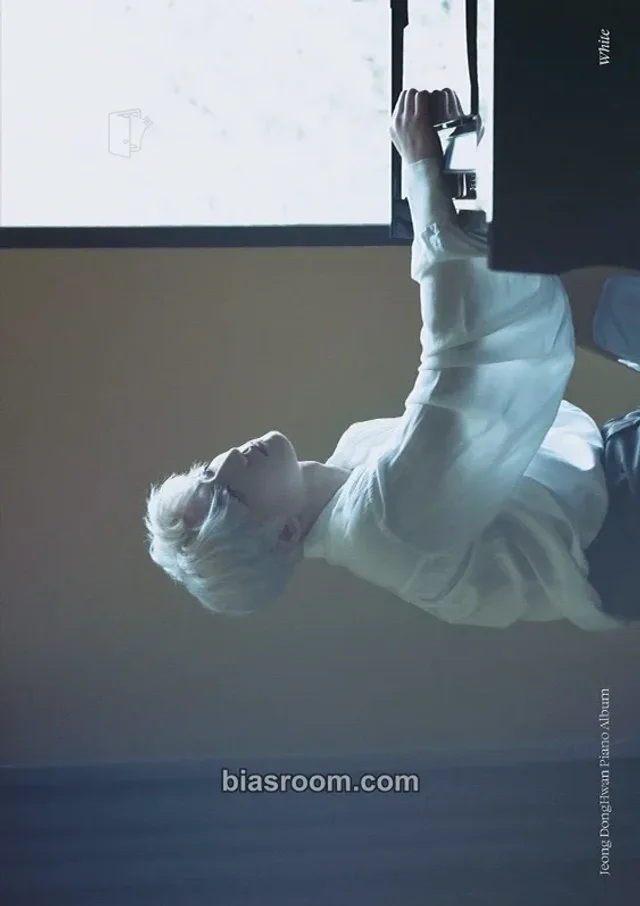 MeloMance - Donghwan - Jeong DongHwan Piano Album ‘White’ Album item set poster