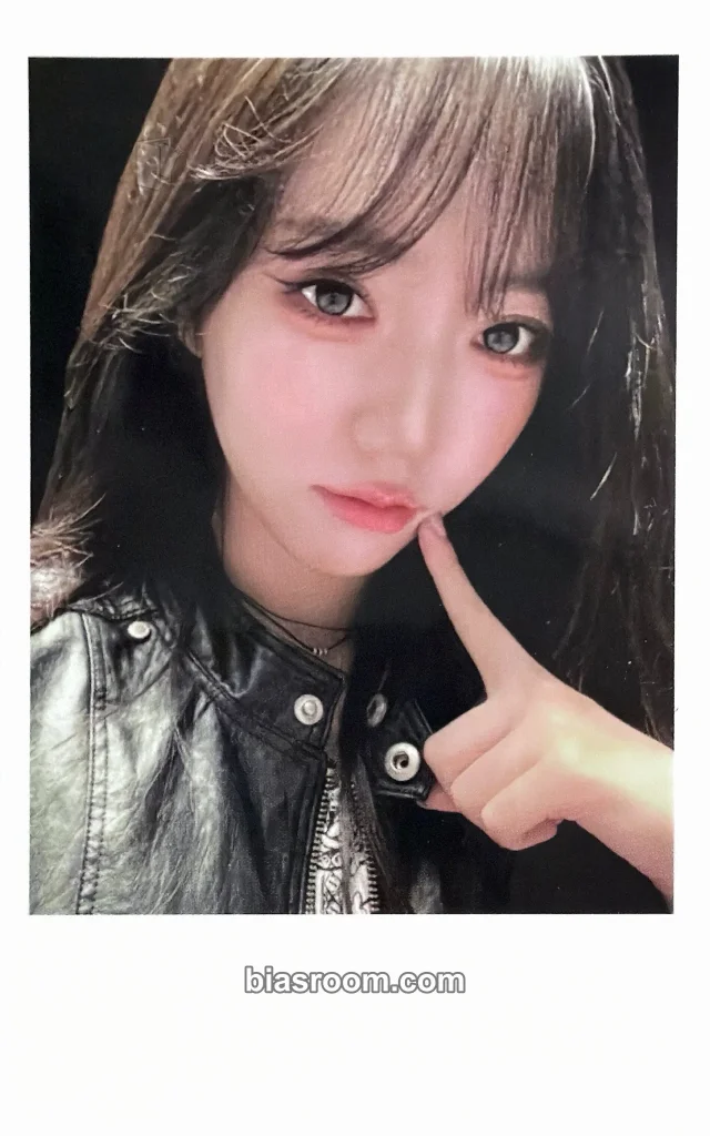 tripleS - Shion - Beyond Beauty Album k-monstar fansign polaroid