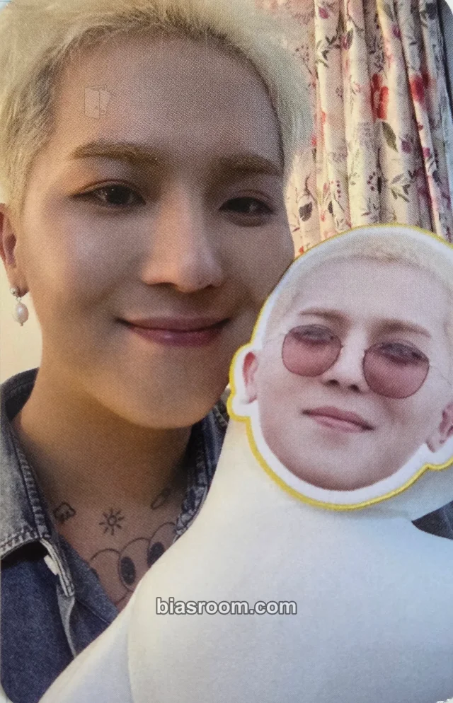 WINNER - Mino - HOLIDAY Album merch photocard