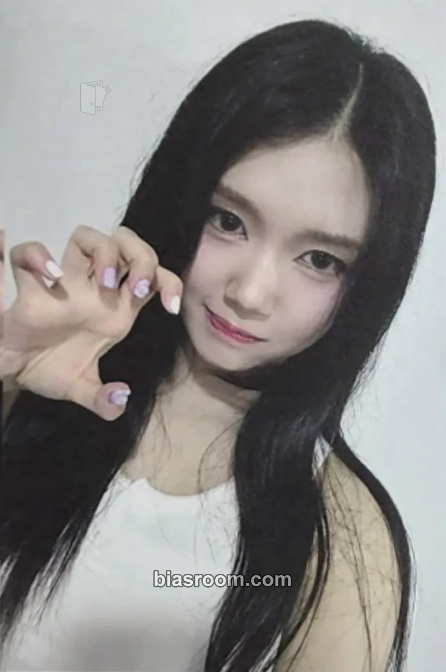 Yubin Muhan Photocard - tripleS - tripleS K-pop photocard