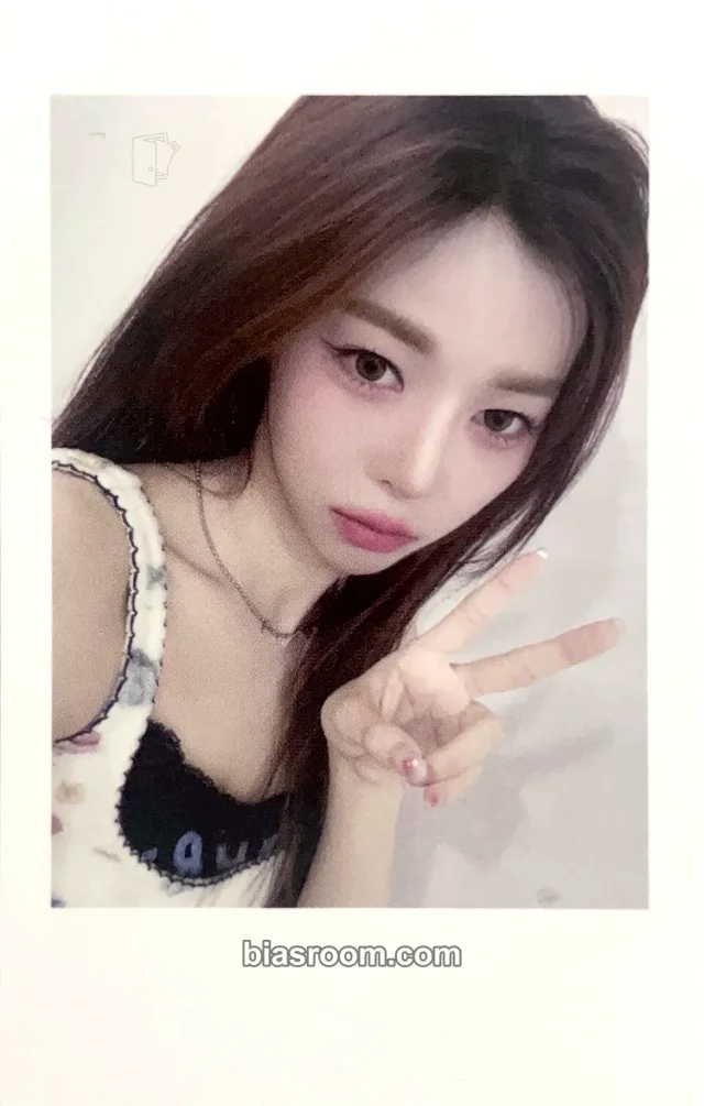 tripleS - Dahyun - Assemble25 Album polaroid withmuu/withdrama round 8